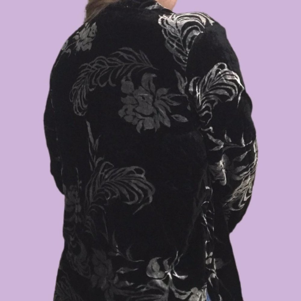 Denim & Co 90s Black Velvet Silver Floral Print Shirt - Picture 4 of 4